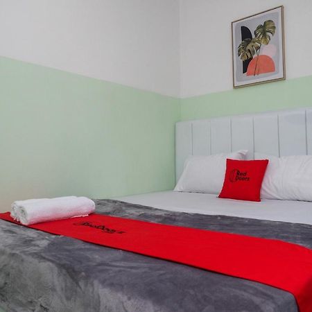 Reddoorz Near Tugu Kartasura Ξενοδοχείο Sukoharjo Εξωτερικό φωτογραφία