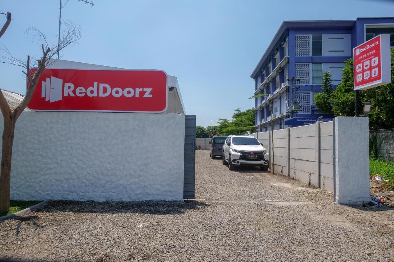 Reddoorz Near Tugu Kartasura Ξενοδοχείο Sukoharjo Εξωτερικό φωτογραφία